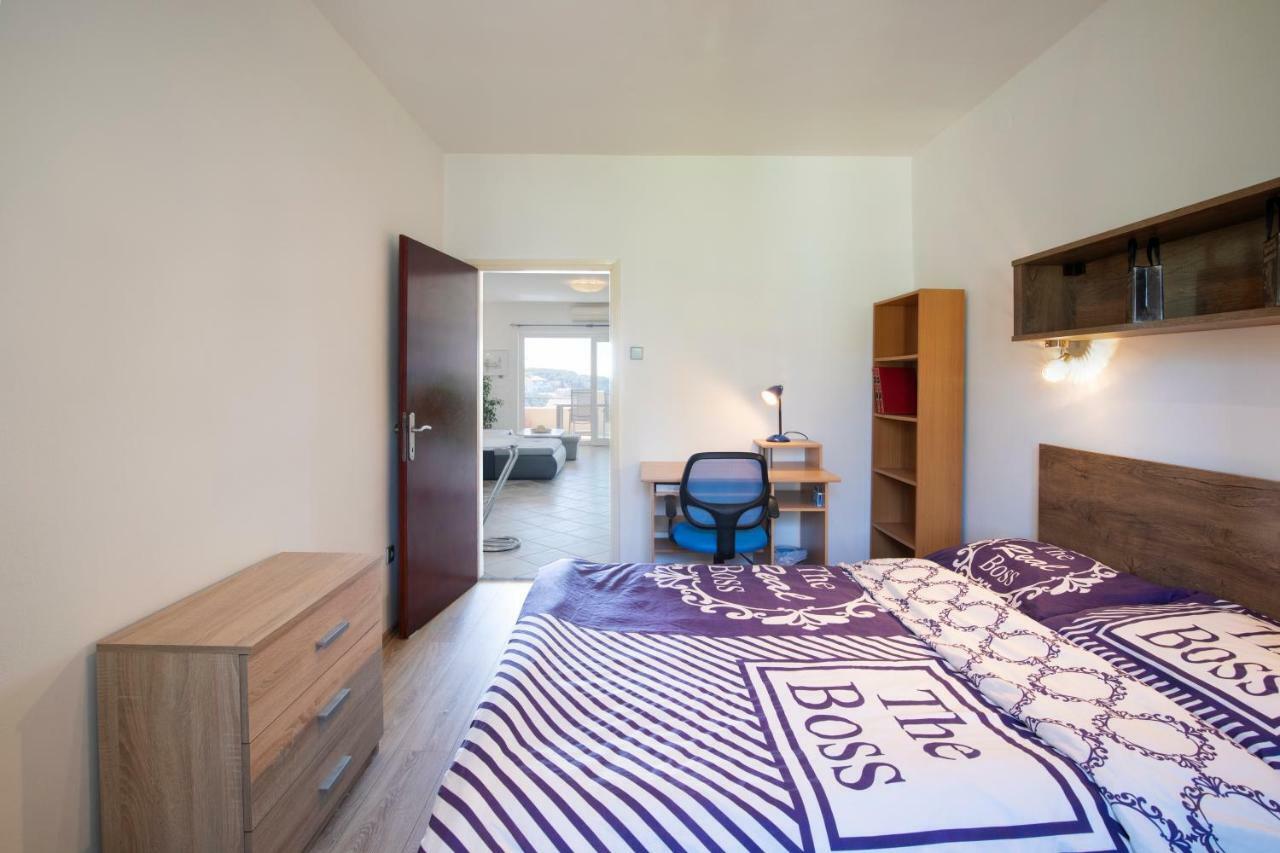 Horizont View Apartment Pola Esterno foto
